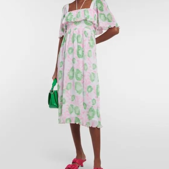 Ganni Dresses & Skirts - GANNI Floral Pleated Georgette Midi Dress 🌸